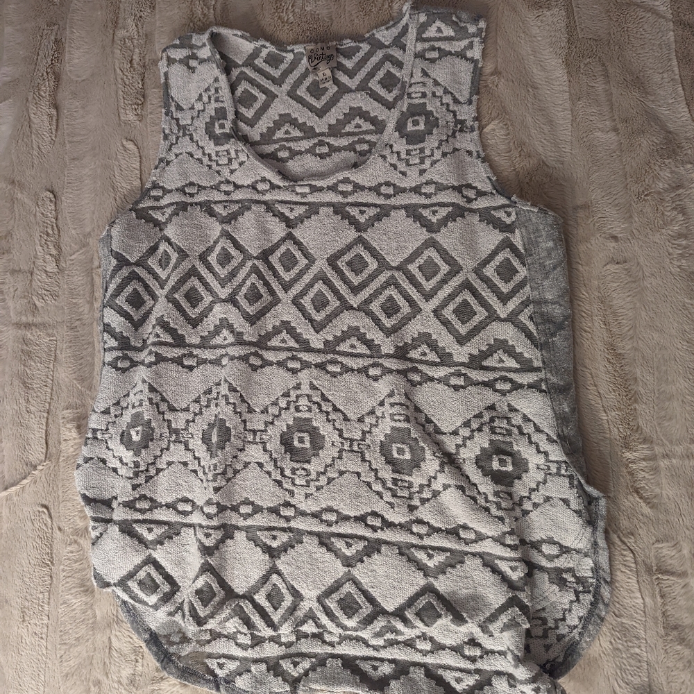 Como Vintage geometric shape tank top XL Made In China